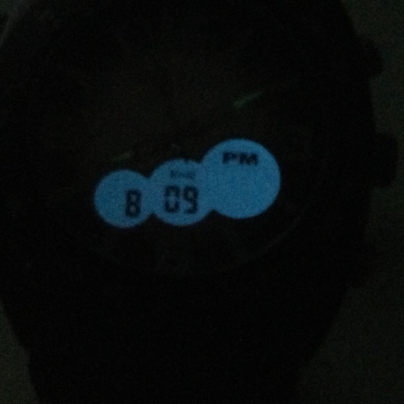 UNLISTED WATCH FOR MEN - Picture 2 of 3